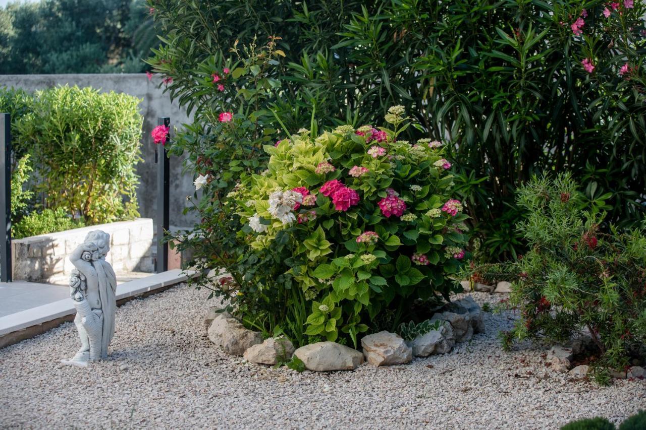 Peaceful Haven Near The Sea-Apartments Torlak Rab Banjol 外观 照片
