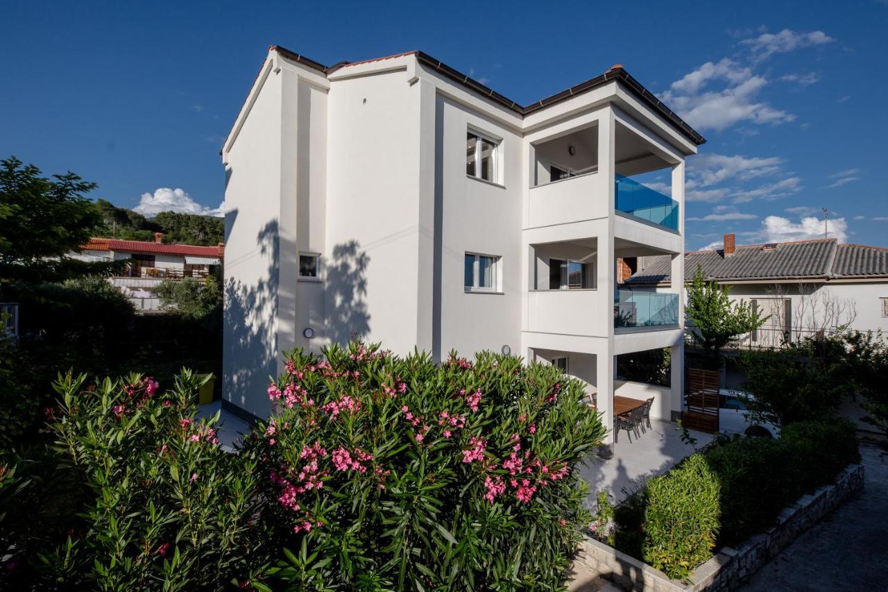 Peaceful Haven Near The Sea-Apartments Torlak Rab Banjol 外观 照片