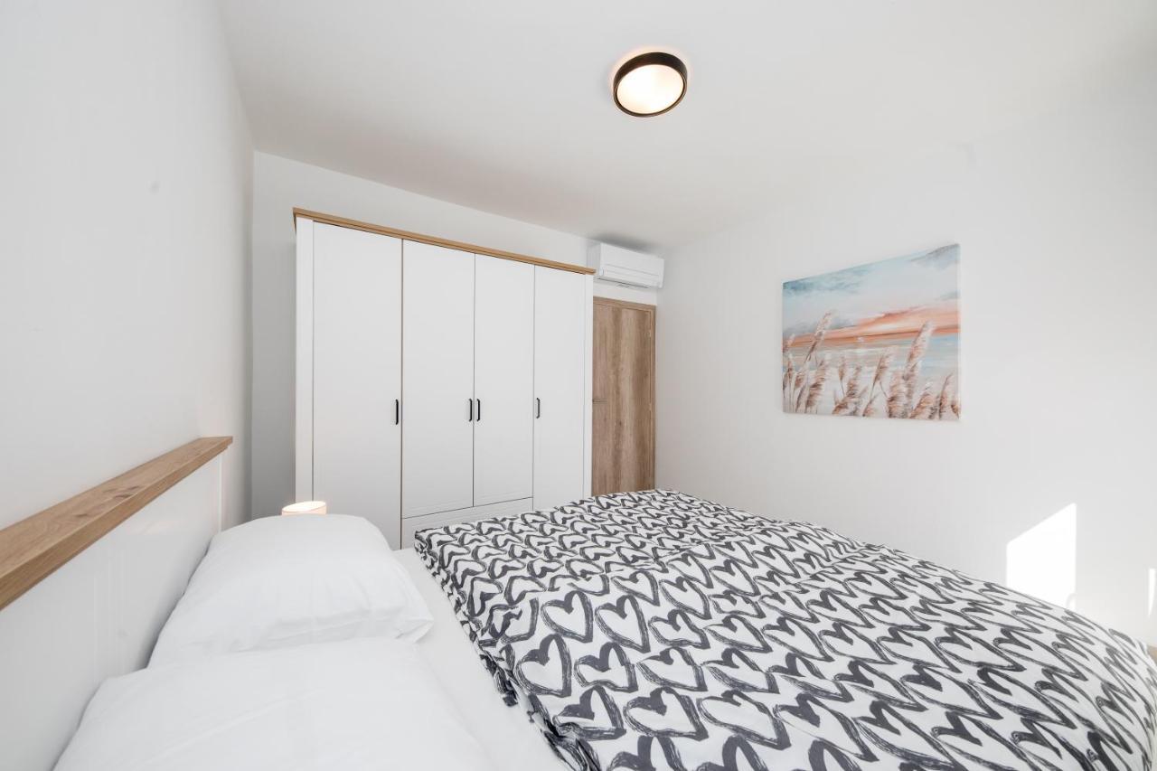 Peaceful Haven Near The Sea-Apartments Torlak Rab Banjol 外观 照片